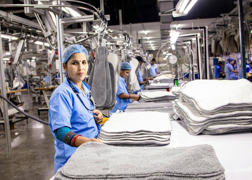 Why Global Brands Are Turning to Indian Security Uniform Suppliers